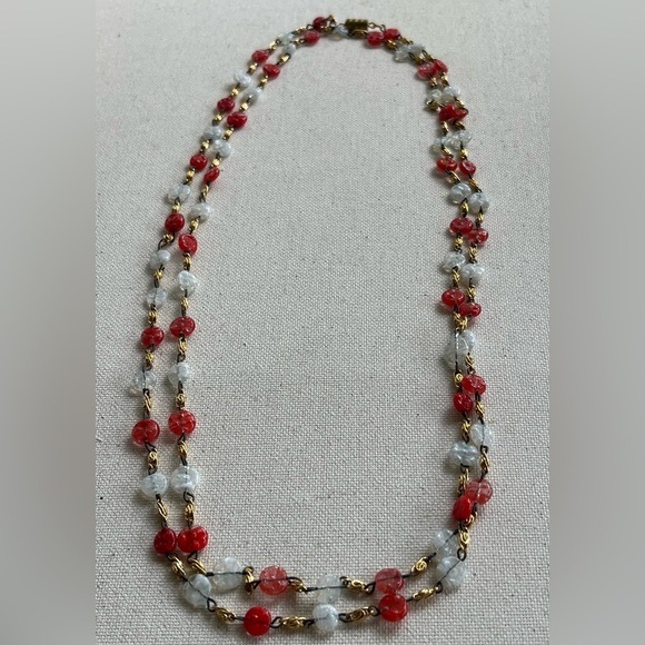 Vintage Red & White Glass Bead Necklace with Gold-Tone Chain Links - Picture 2 of 4